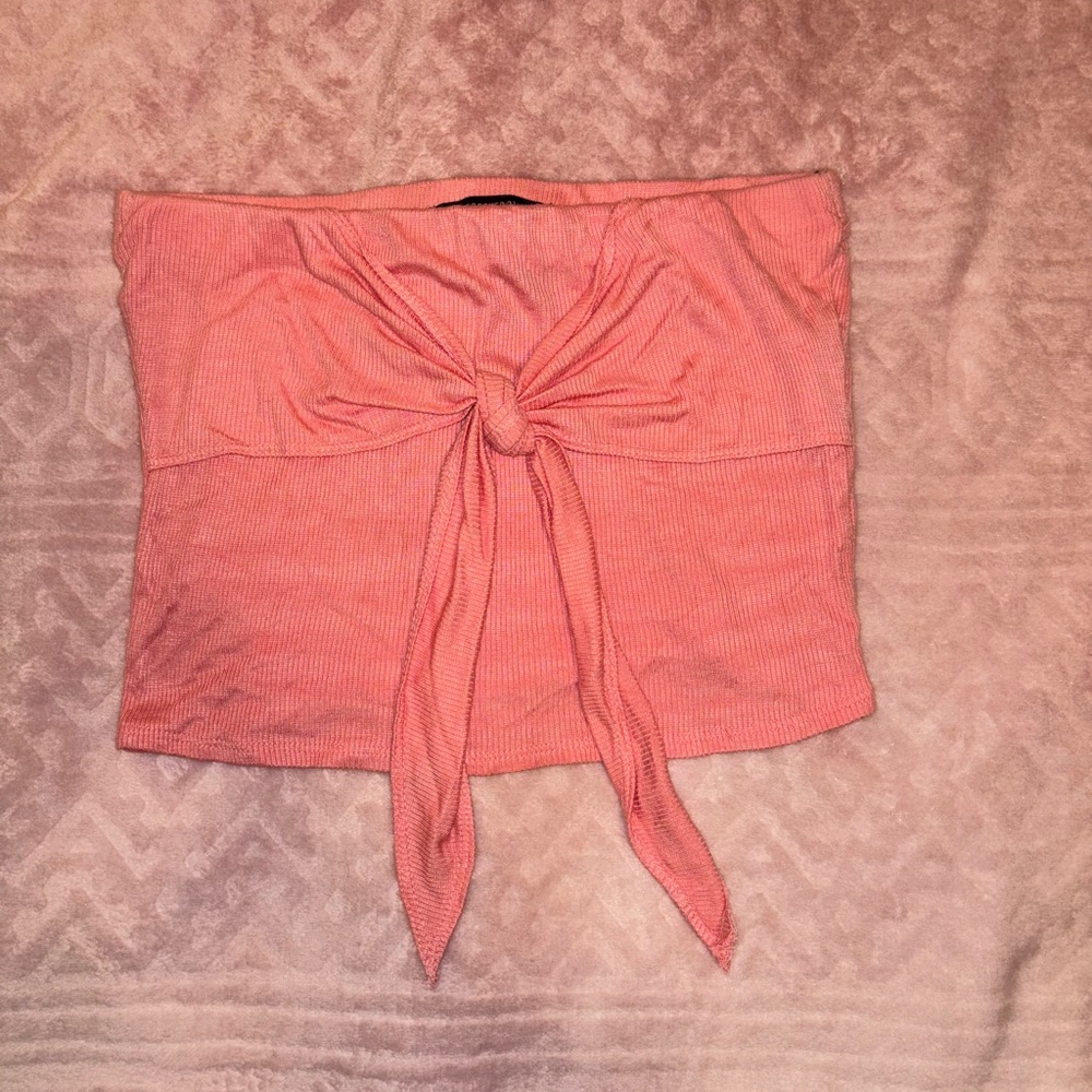 Forever21 Peach Crop top 
Size S 
Never worn NWOT